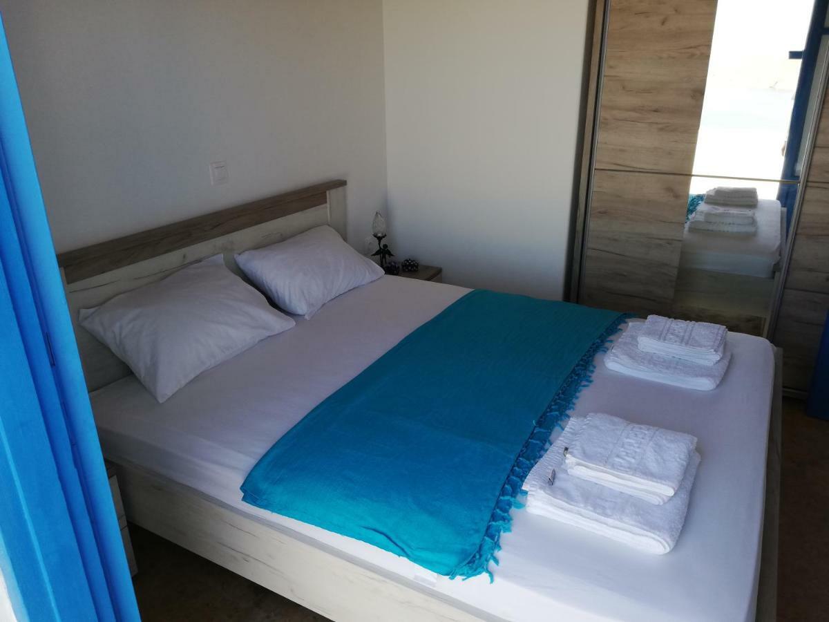 Hotel Tirquaz View Serifos Town Exterior foto